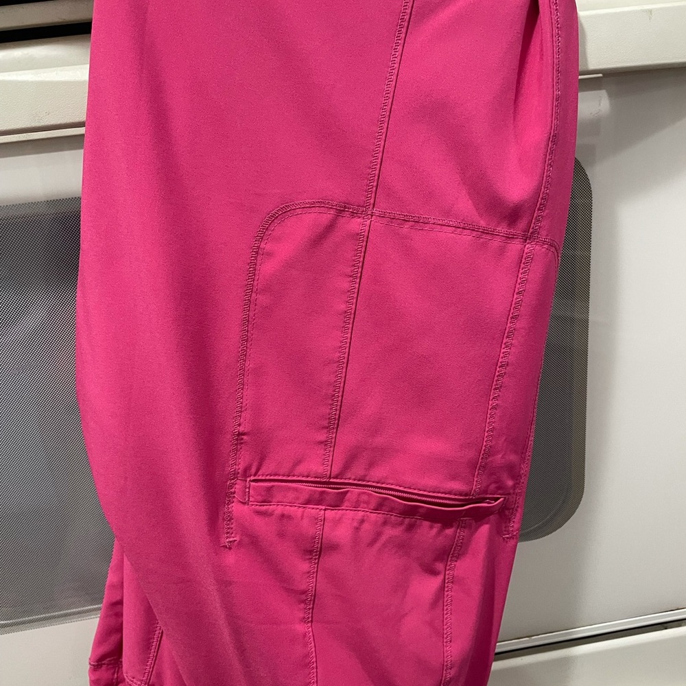 Cherokee infinity scrub bottoms, size large, flare leg, lightly worn